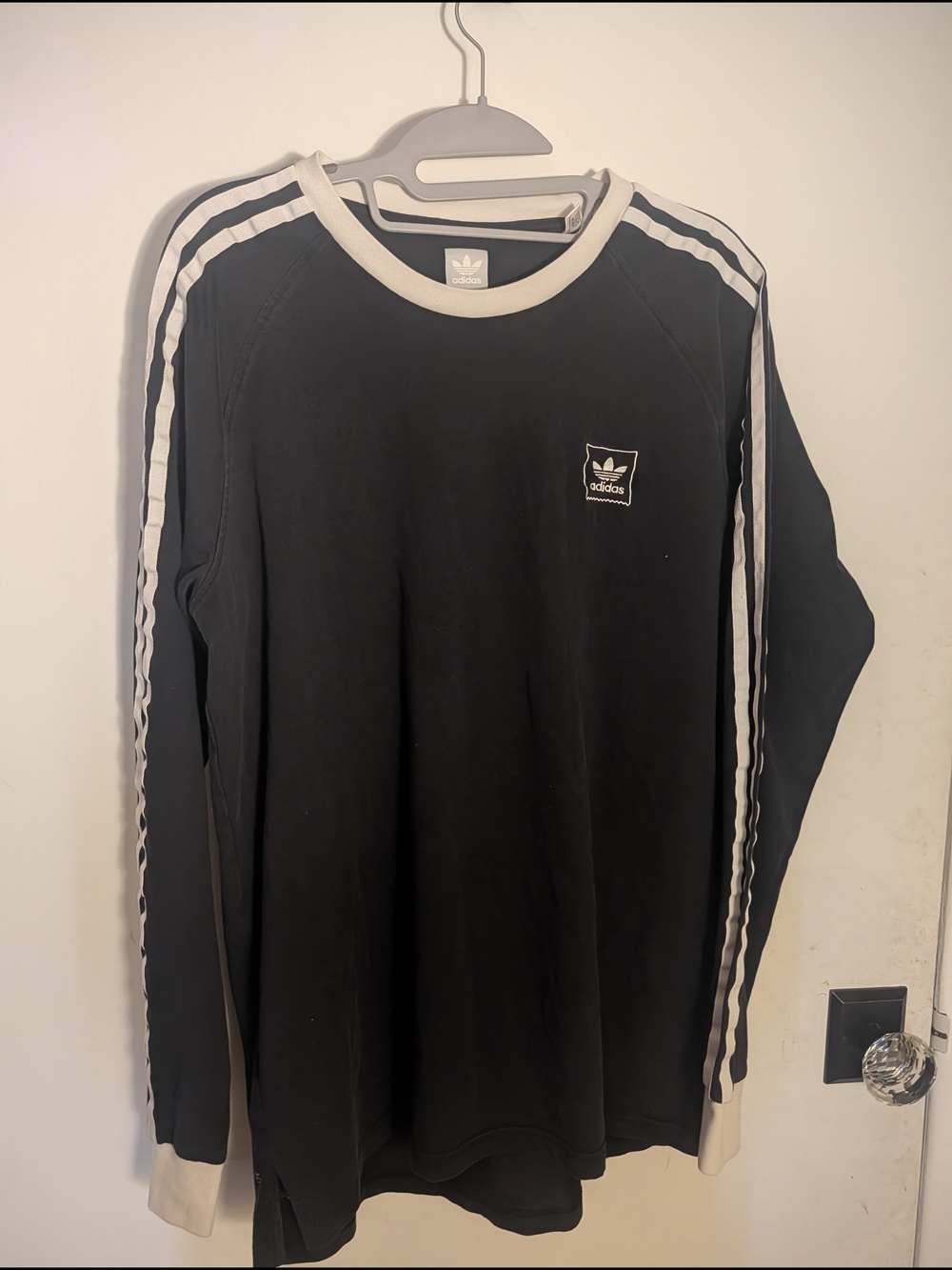 Adidas Originals Men's Large 3-Stripes Long Sleeve California Tee Black DU8394 - Picture 2 of 7